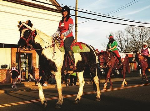 wknd-nokesville Christmas parade.jpg